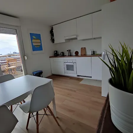 Terrasse Sud Dernier Etage + Parking Apartment